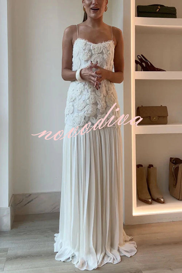 Vestido largo lencero Déjate Llevar con aplique floral y bajo de gasa plisada