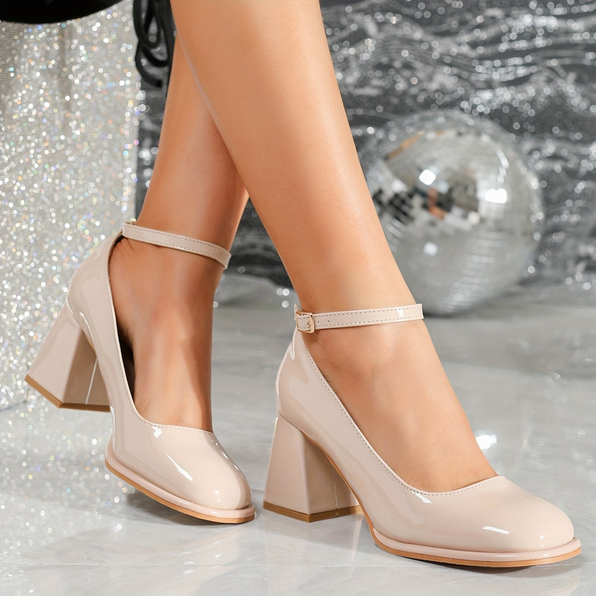 Celeste | Tacones de Charol con Tira