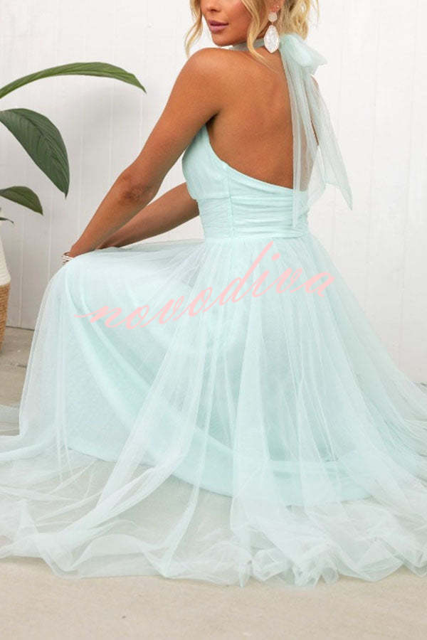 Vestido largo halter Fairy Vibes de tul con detalle fruncido
