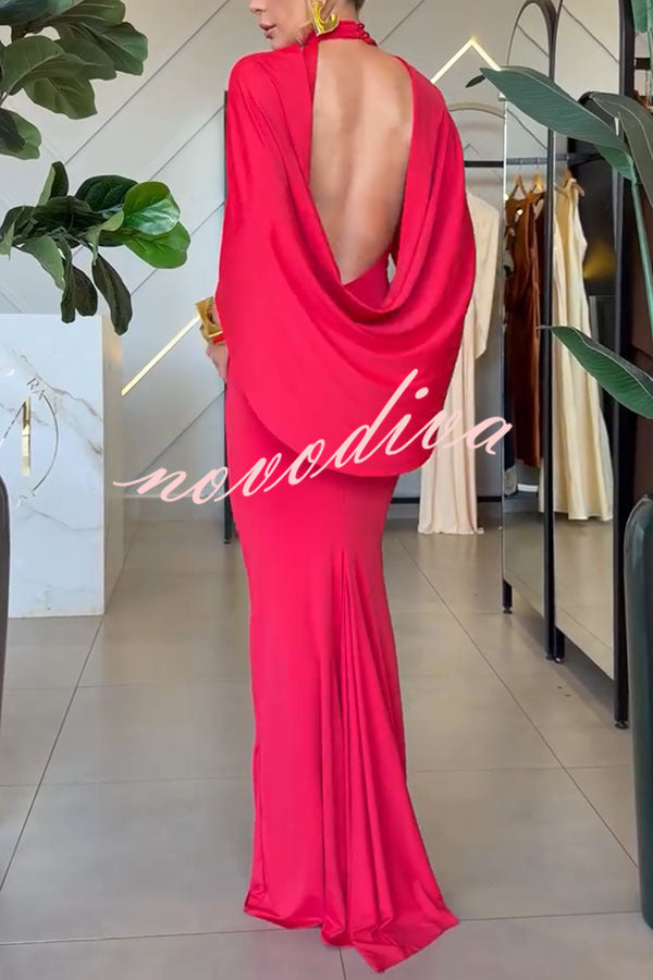 Vestido largo de noche sirena con cuello alto, manga capa, drapeado y espalda abierta