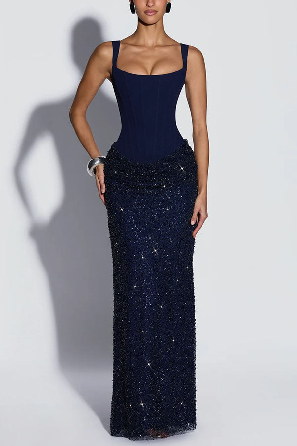 Vestido largo Yeona con escote cuadrado, lazada en la espalda, adornos de lentejuelas y capa drapeada