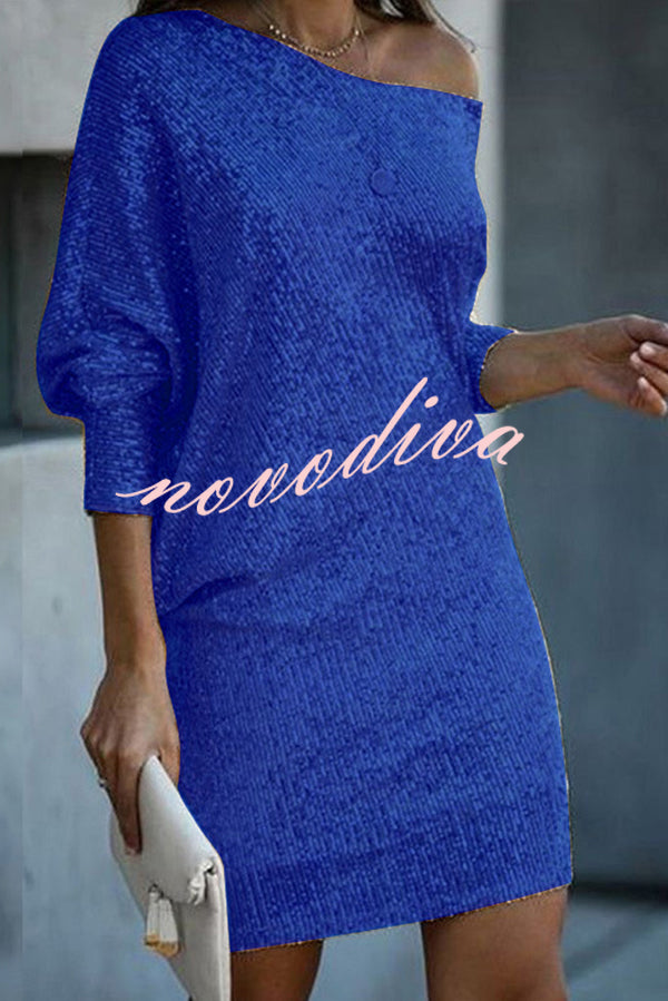 Minivestido holgado de lentejuelas en color liso con hombros descubiertos