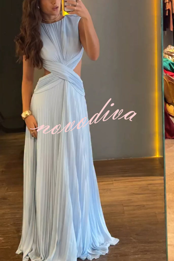 Vestido largo Tamia de gasa plisada con cruce, abertura en la cintura y espalda abierta