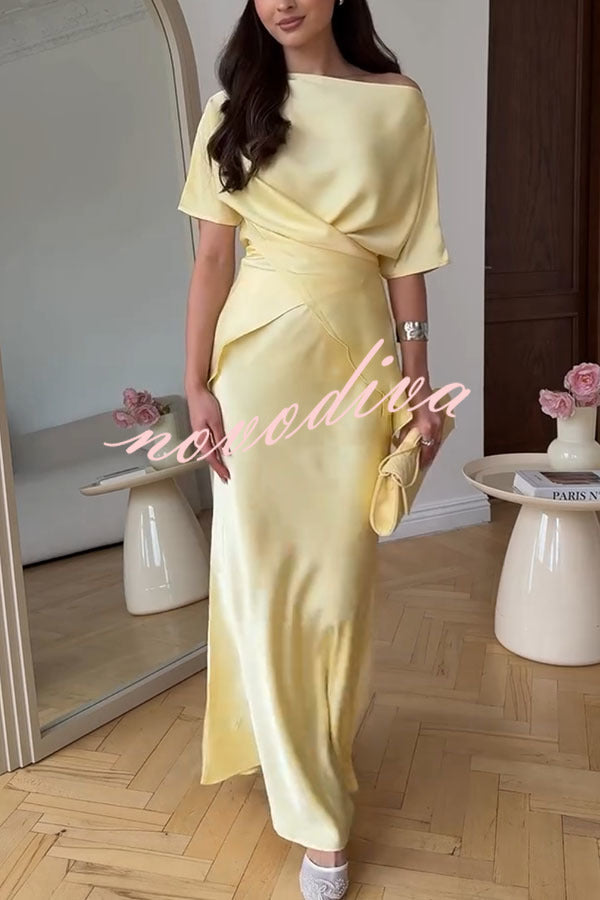 Conjunto Secreto de Elegancia de top de satén con abertura y lazada en la espalda y falda larga acampanada con cintura elástica