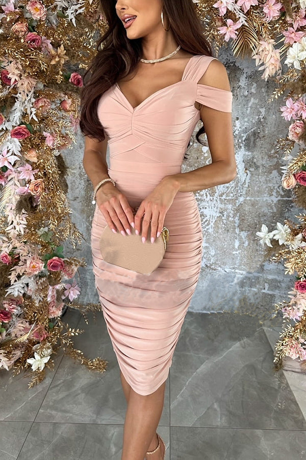 Vestido midi lápiz Brindemos con hombros descubiertos y fruncido