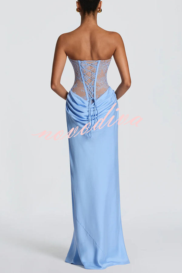 Vestido largo Kathleen palabra de honor de encaje floral con detalle estructurado en contraste, lazada en la espalda y bajo de satén