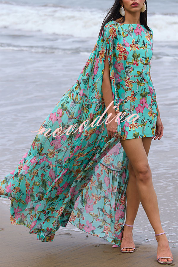Vestido largo con capa Garden Party con estampado floral en contraste y bajo asimétrico