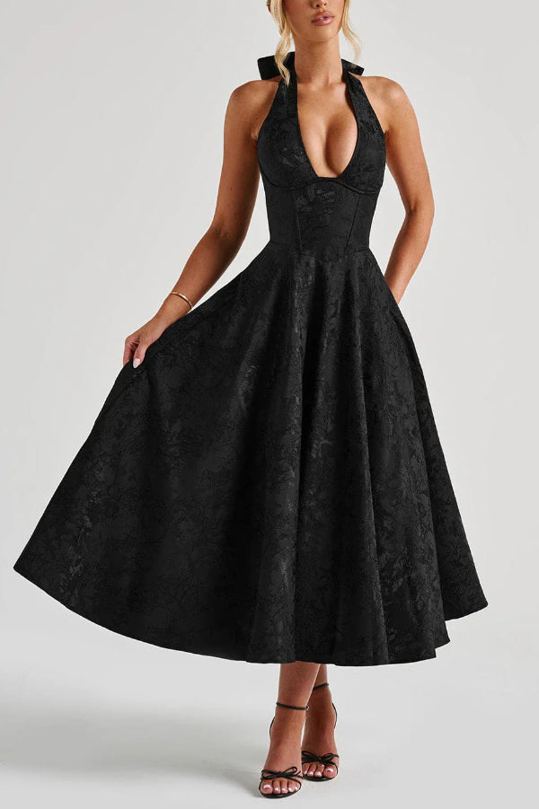 Vestido midi elegante de jacquard con cuello halter, cintura entallada y espalda abierta