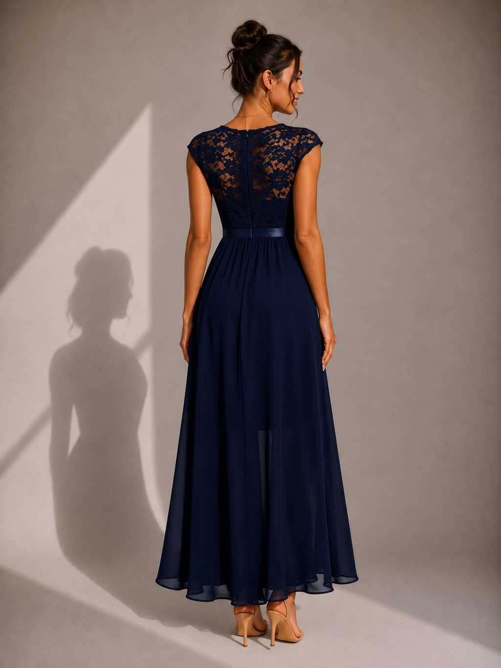 Fern | Vestido largo con cuerpo de encaje