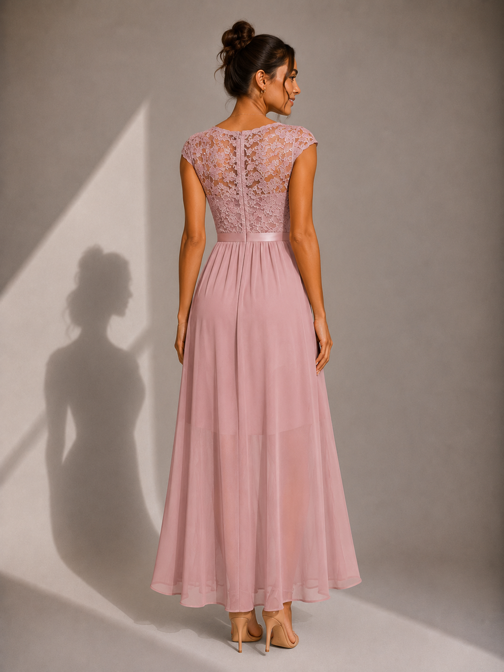 Fern | Vestido largo con cuerpo de encaje