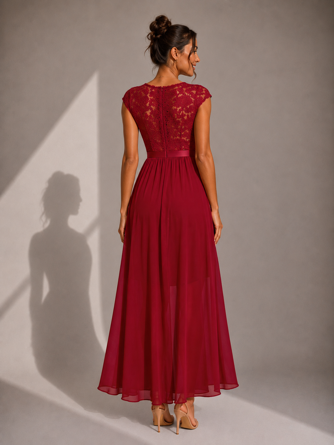 Fern | Vestido largo con cuerpo de encaje