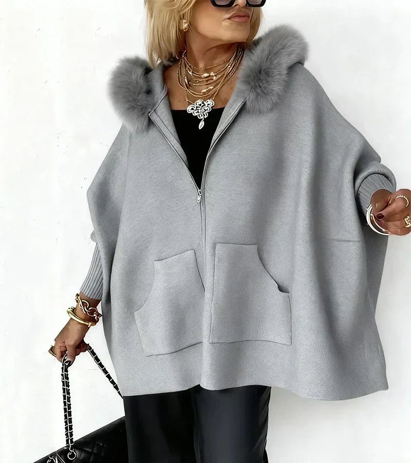 Maribelle | Abrigo informal con capucha y cuello de pelo