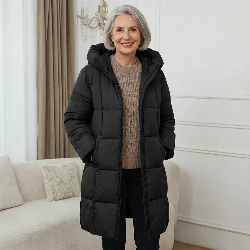 Margot™ | Abrigo plumífero con capucha y aislamiento premium