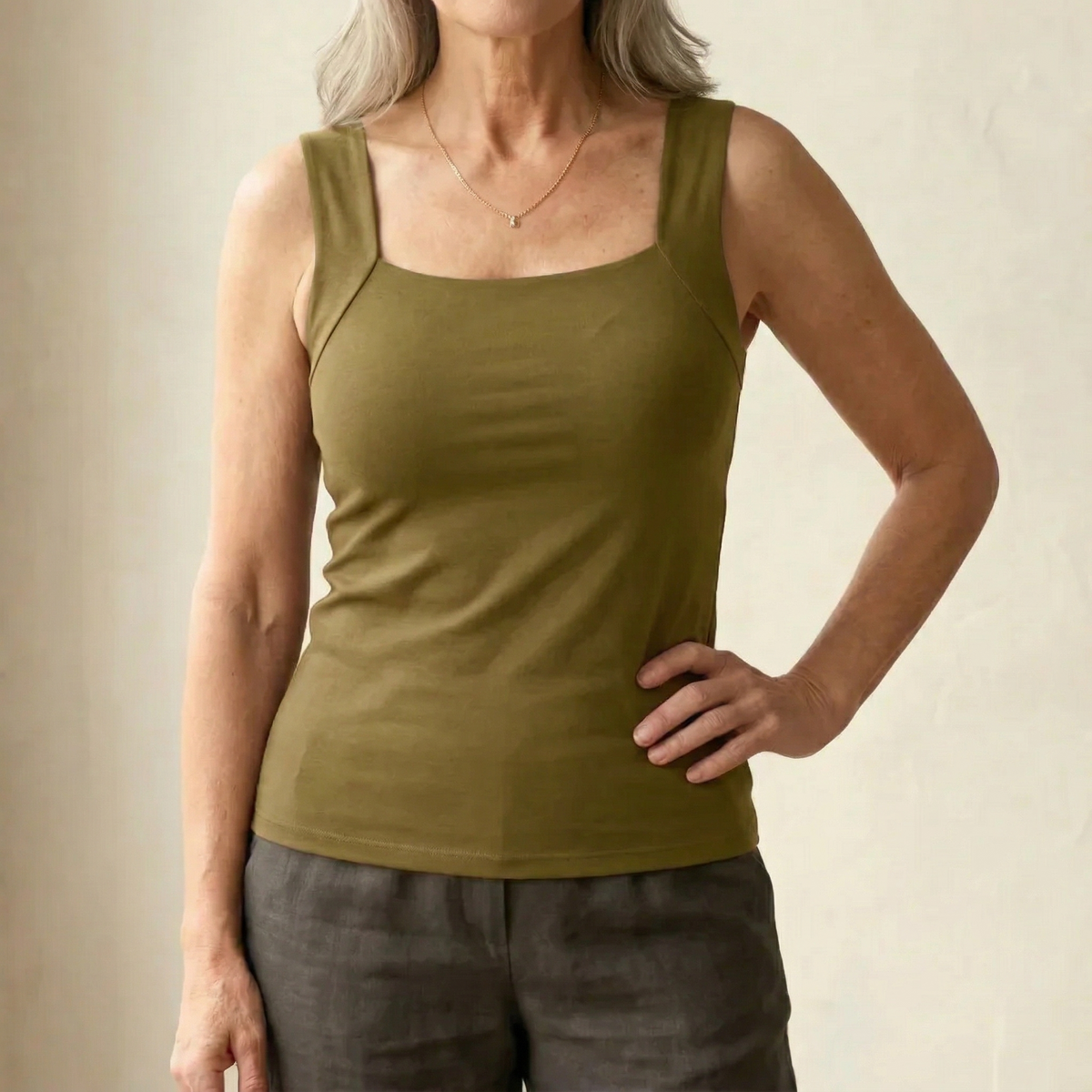 Roxanne | Camiseta de tirantes con sujetador incorporado