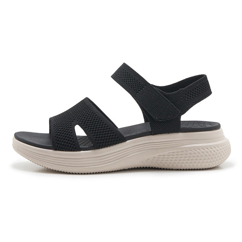 Sandalias de cuña de punto con lentejuelas: estírate hacia el verano
