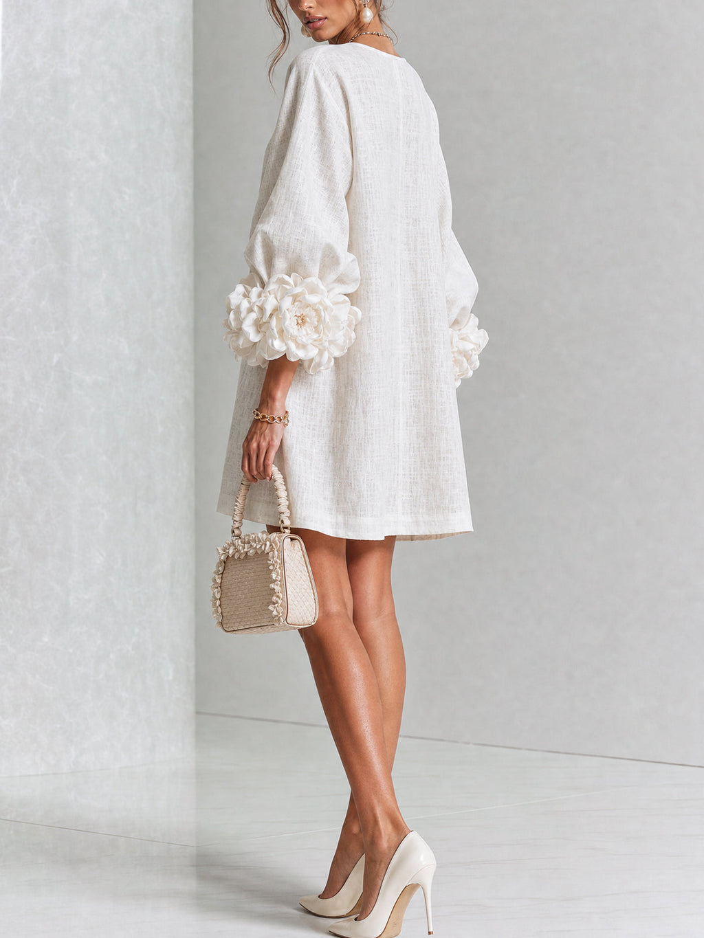 Florence™ | Vestido Mini Floral con Botones y Puños de Nudo de Rosa