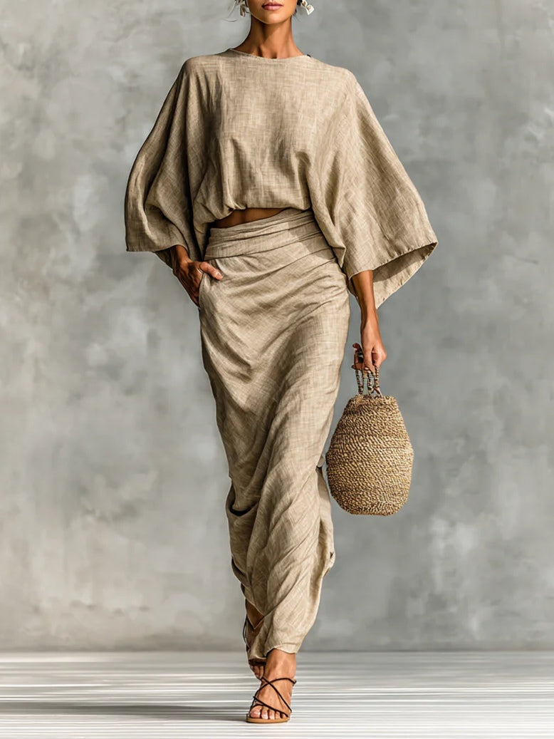 Willow | Conjunto de Dos Piezas Beige con Top de Manga Murciélago y Falda Larga para una Elegancia sin Esfuerzo
