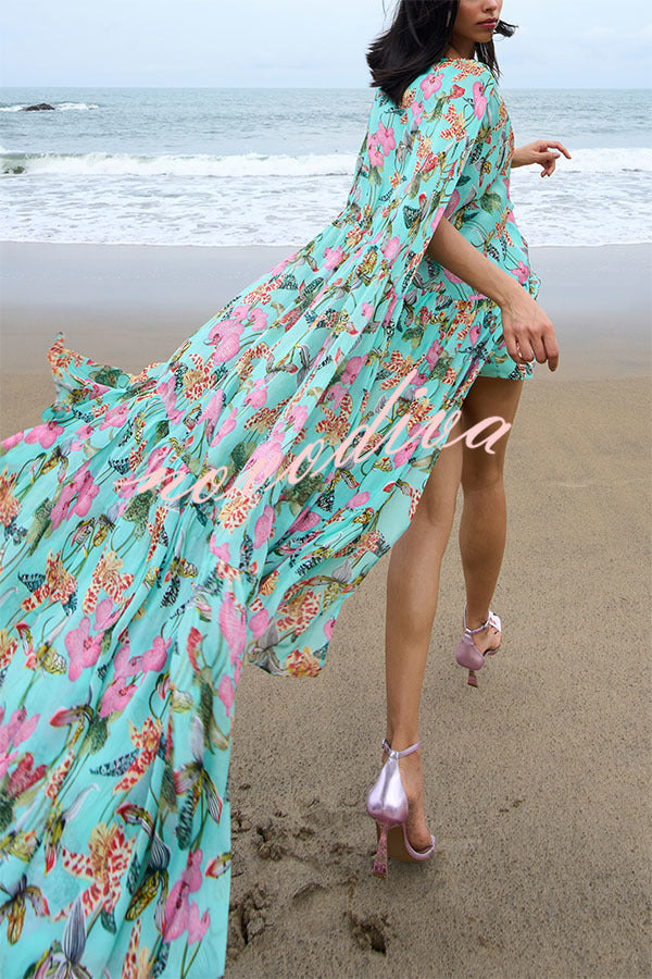 Vestido largo con capa Garden Party con estampado floral en contraste y bajo asimétrico