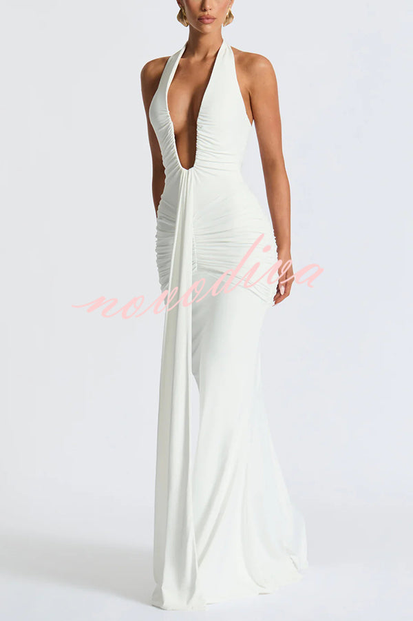 Vestido largo elegante de color liso con cuello halter, escote en V, espalda abierta y fruncido anudado