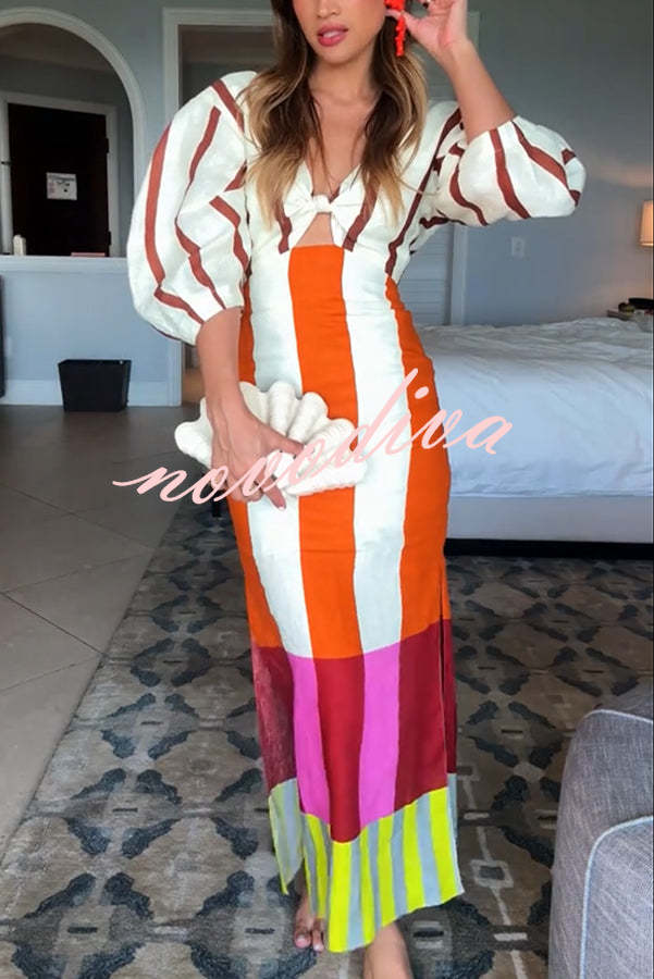Vestido largo Kaya de mezcla de lino con estampado de bloques de color, abertura delantera con nudo y manga abullonada