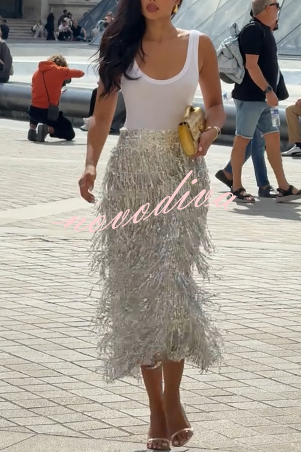 Falda midi Evening Charm de talle alto con flecos de lentejuelas superpuestos, cremallera trasera y abertura