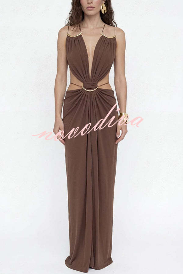 Vestido largo Athena con aberturas de eslabones metálicos, lazada en la espalda y caída drapeada