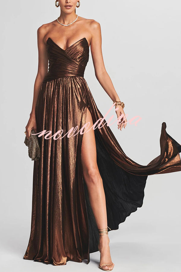 Vestido largo Temperamento de Diosa de tejido metalizado plisado con hombros descubiertos y abertura