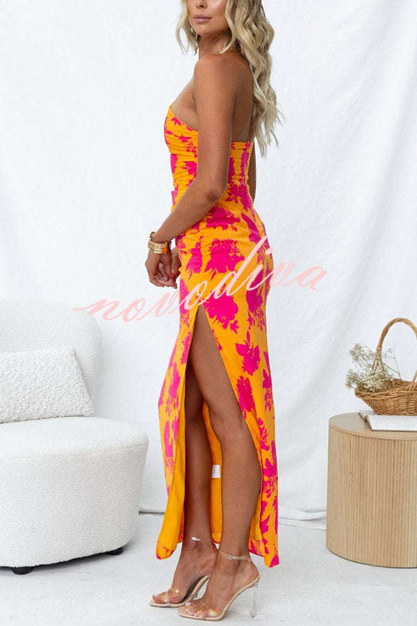 Vestido largo de fiesta Momento Perfecto con estampado floral, asimétrico de un hombro y abertura