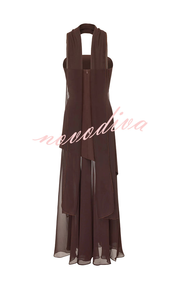 Vestido largo Mónaco con pañuelo, cuerpo estructurado con hombros descubiertos y bajo de gasa con abertura