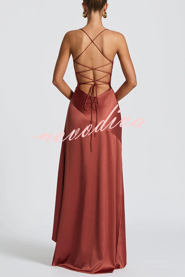 Vestido largo Samira de satén con volantes, bajo asimétrico, abertura y lazada en la espalda