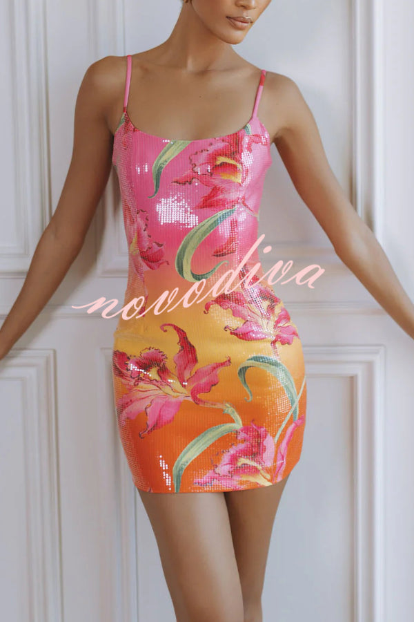 Minivestido ajustado de tirantes con lentejuelas estampadas