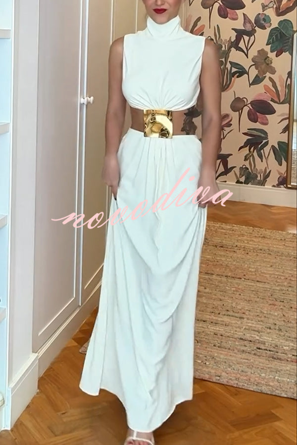Vestido largo Avery de cuello alto con decoración metálica y abertura en la cintura