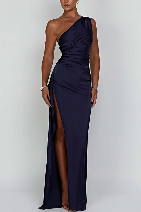 Vestido largo Fits Your Curves de satén asimétrico drapeado con abertura