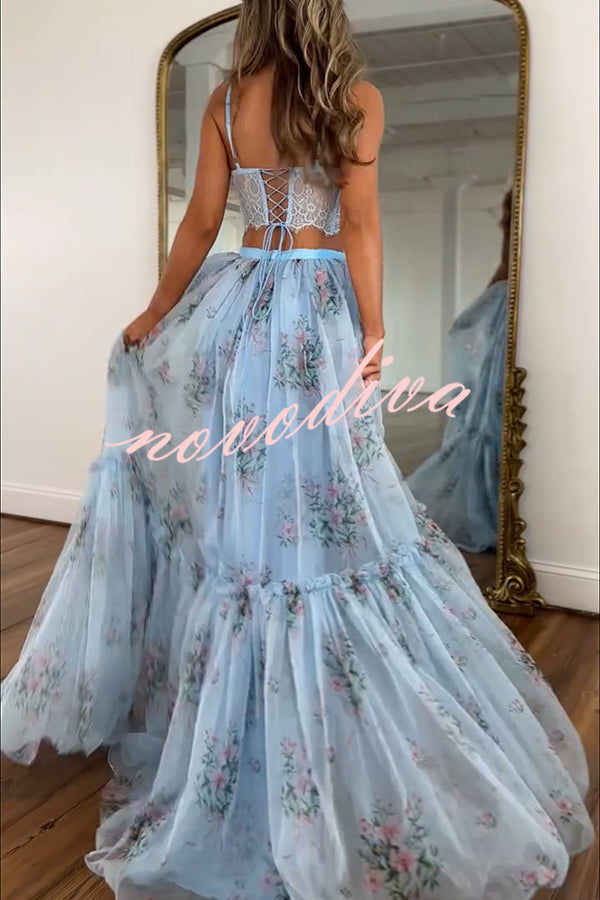 Conjunto Vita de top corto de satén floral con lazo y lazada de encaje en la espalda y falda larga evasé de tul de tiro alto