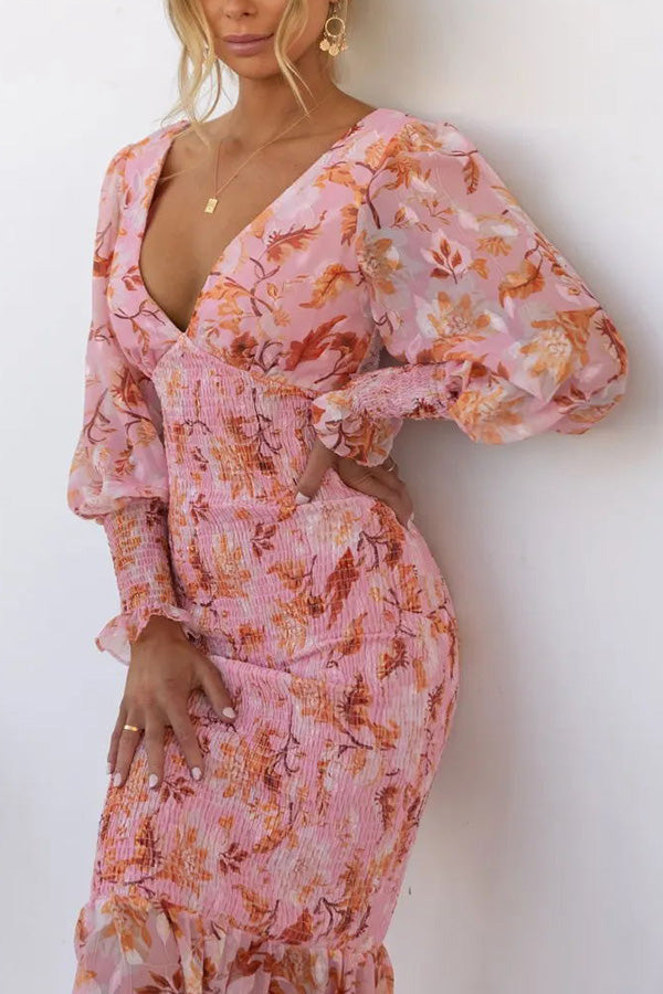 Vestido midi Garden Gathering floral con cintura fruncida elástica
