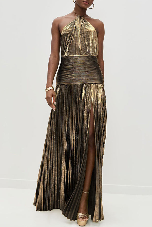 Vestido largo Glamuroso de tejido metalizado plisado con cuello halter, espalda abierta y abertura