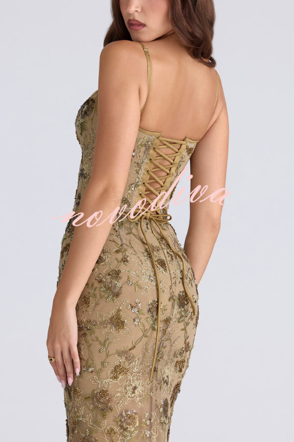 Vestido largo elegante y ajustado con cuello halter, sin mangas, espalda descubierta y lazada