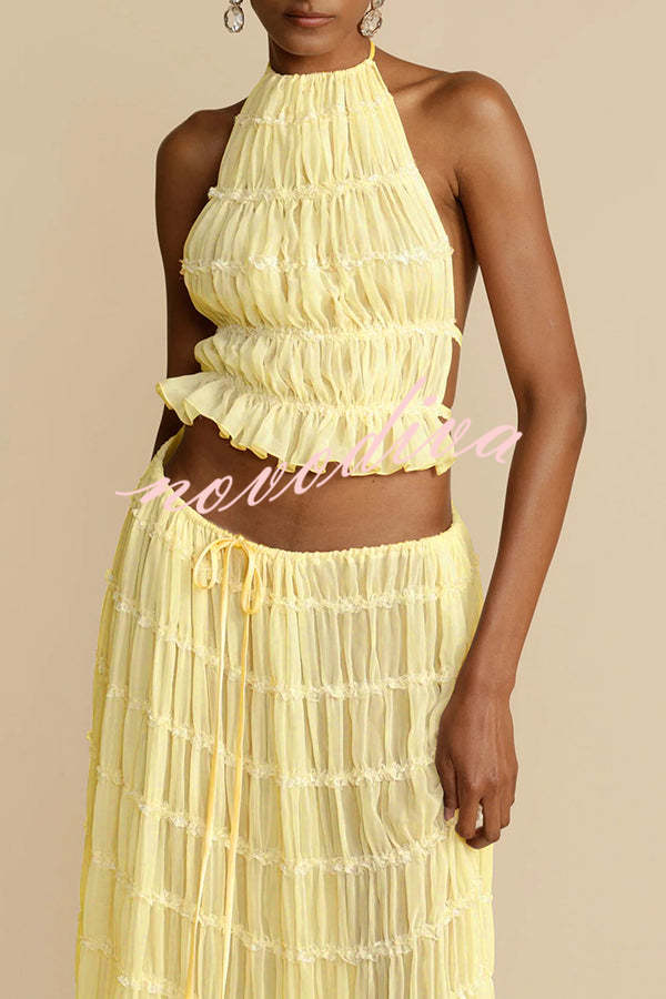 Top halter Pasión y Romance plisado con tirantes elásticos ajustables en la espalda