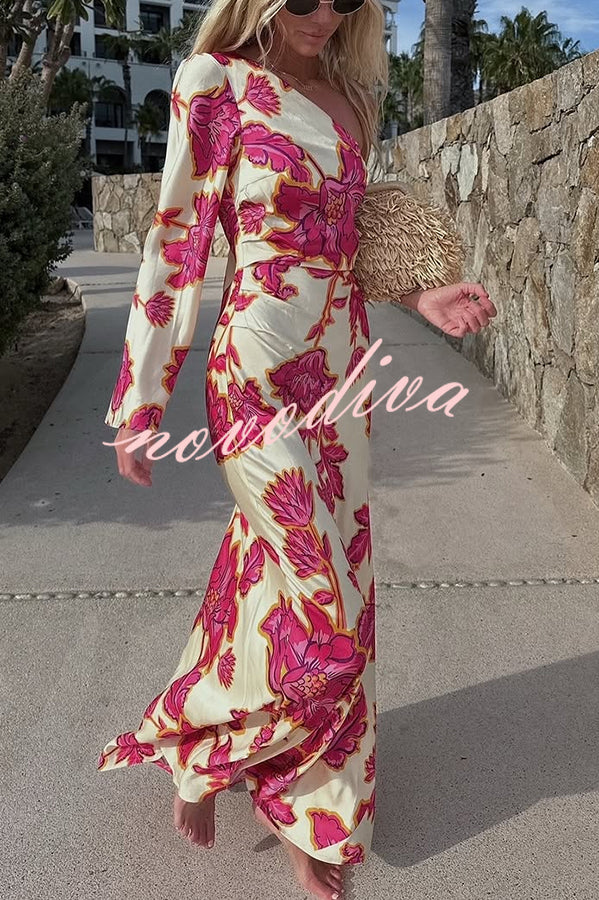 Vestido largo acampanado Rhia de satén con estampado floral asimétrico de un hombro