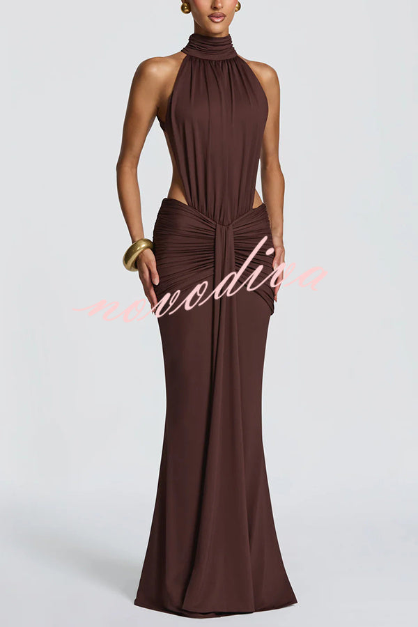 Vestido largo Thekla de punto elástico y fluido con cuello alto, fruncido, espalda descubierta y drapeado