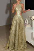 Vestido largo con vuelo Dazzling Night de lentejuelas con cuello redondo, abertura en la cintura y espalda descubierta