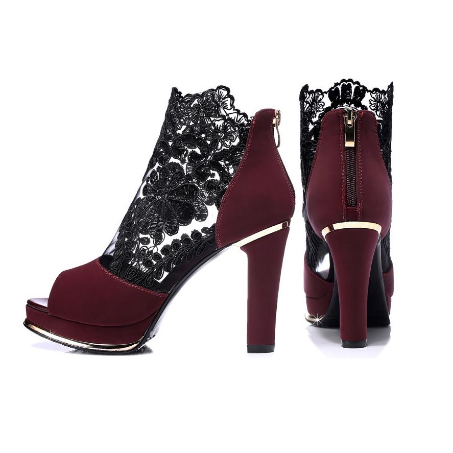 Tacones elegantes de encaje con puntera abierta Seraphine