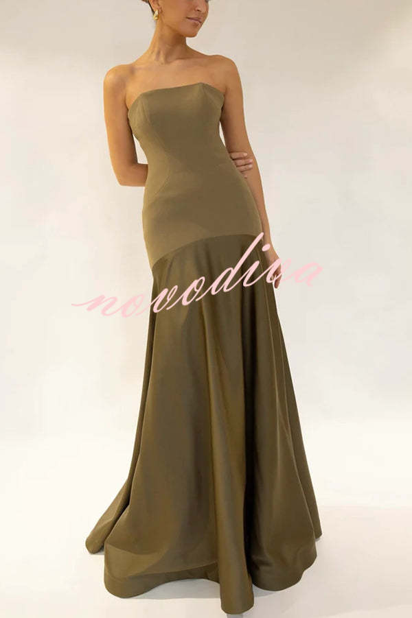 Vestido largo de gala palabra de honor de satén con paneles y vuelo, elegancia atemporal