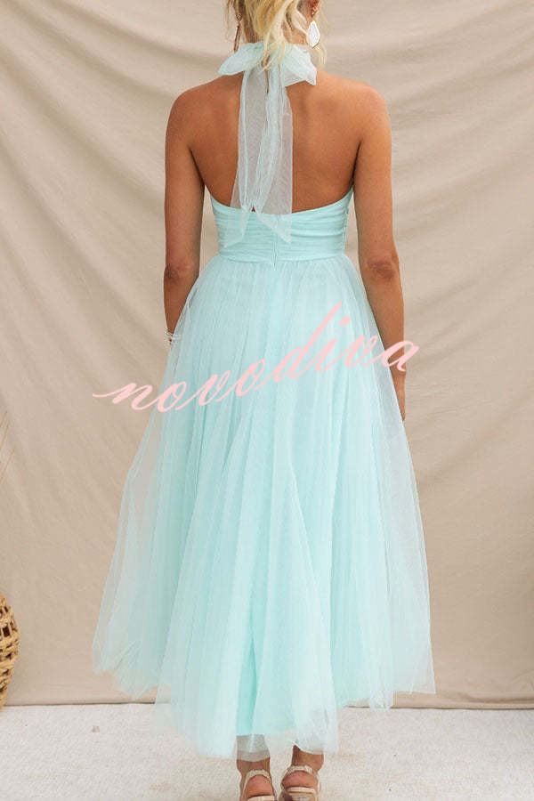 Vestido largo halter Fairy Vibes de tul con detalle fruncido