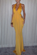 Vestido Musa Azafrán drapeado con cuello halter