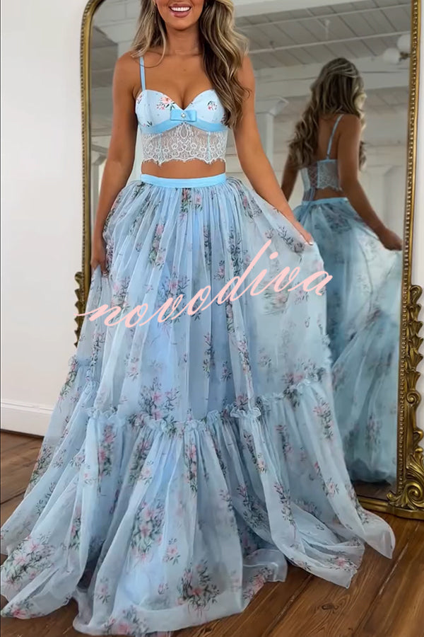 Conjunto Vita de top corto de satén floral con lazo y lazada de encaje en la espalda y falda larga evasé de tul de tiro alto