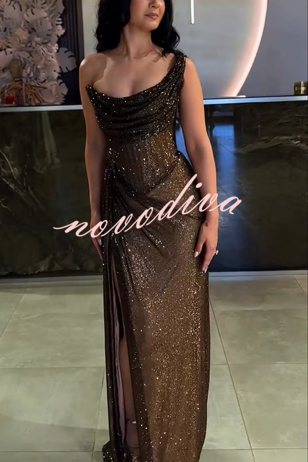Vestido largo Gala Brillante de tejido con purpurina, asimétrico de un hombro, fruncido y con abertura
