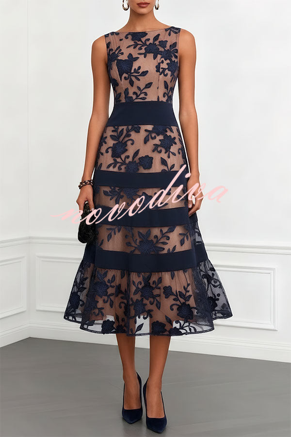 Vestido midi evasé Rosmie de encaje de malla con flores, bloques de color, escote barco y sin mangas