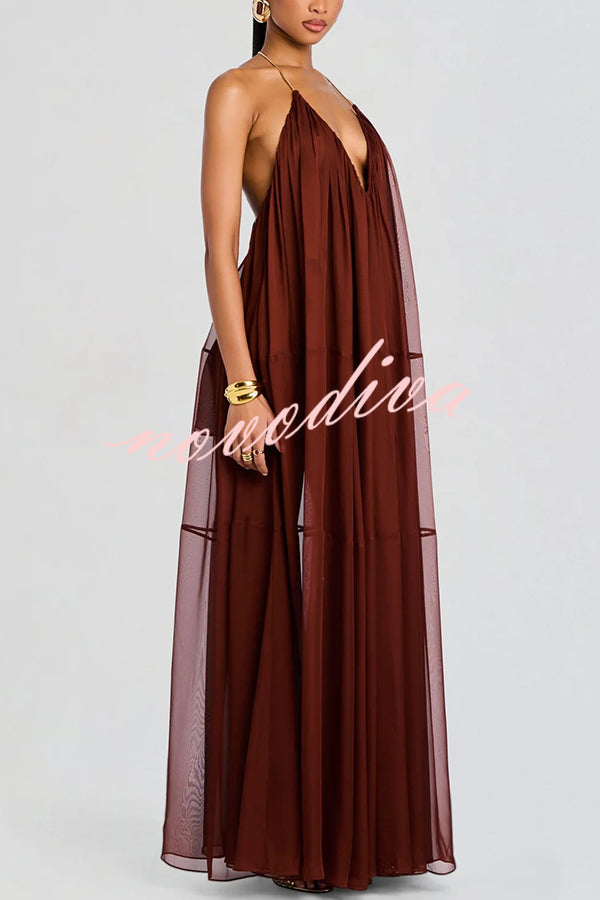 Vestido largo vaporoso de gasa ligera con cuello halter de cadena, espalda descubierta y corte en A