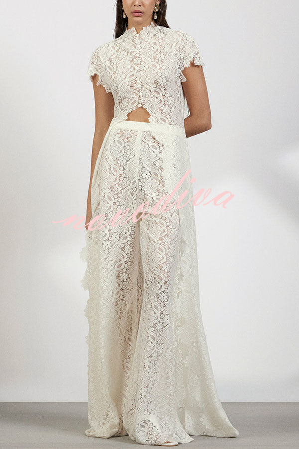 Conjunto Elegance Avant-garde de top asimétrico de encaje floral con manga corta y pantalón ancho de talle alto